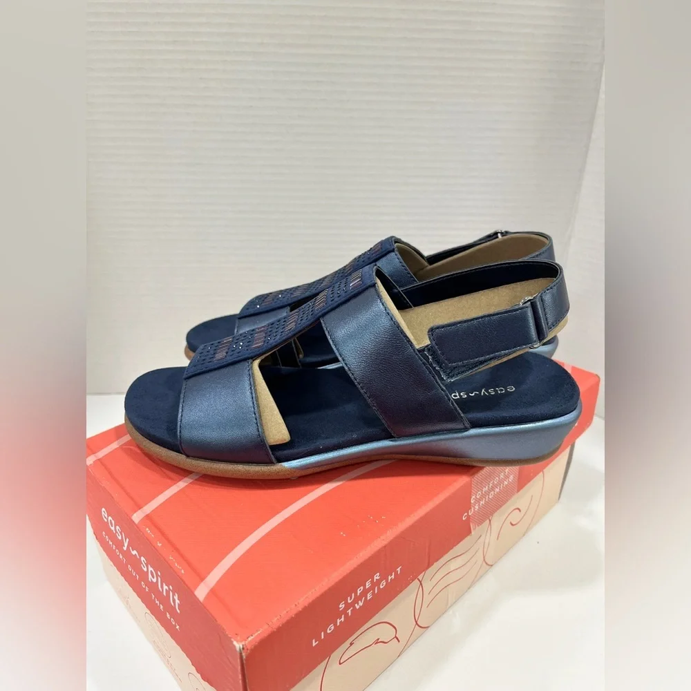 Easy Spirit Womens‎ Hazel Wedge Sandals. Size 7M. Color: Dark Blue